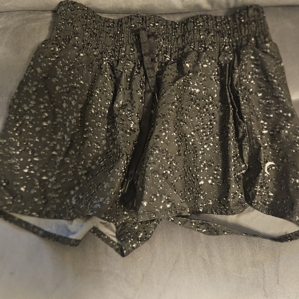 ZYIA Black Patterned Athletic Shorts